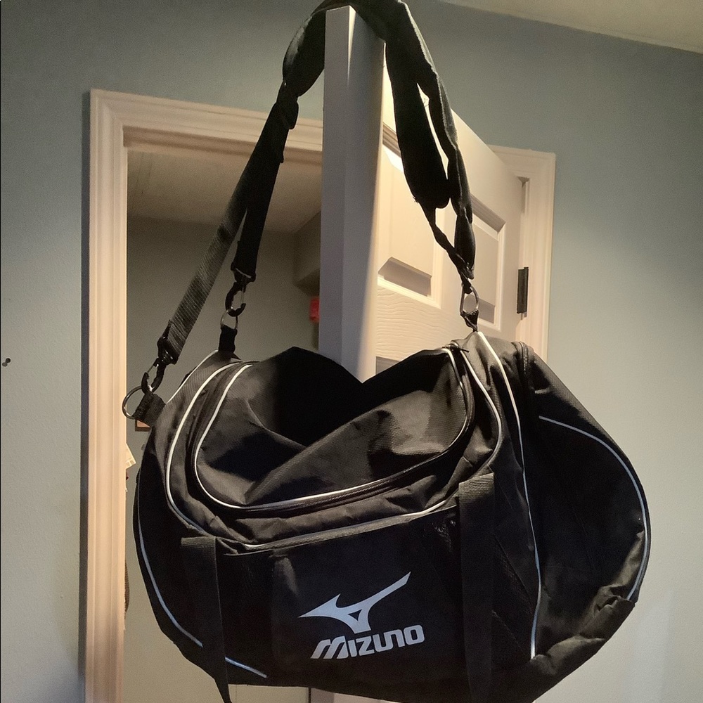 Large Mizuno Duffle Bag